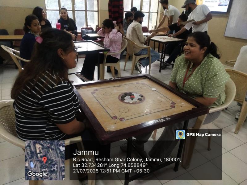 Carrom Board Match for Boys and Girls